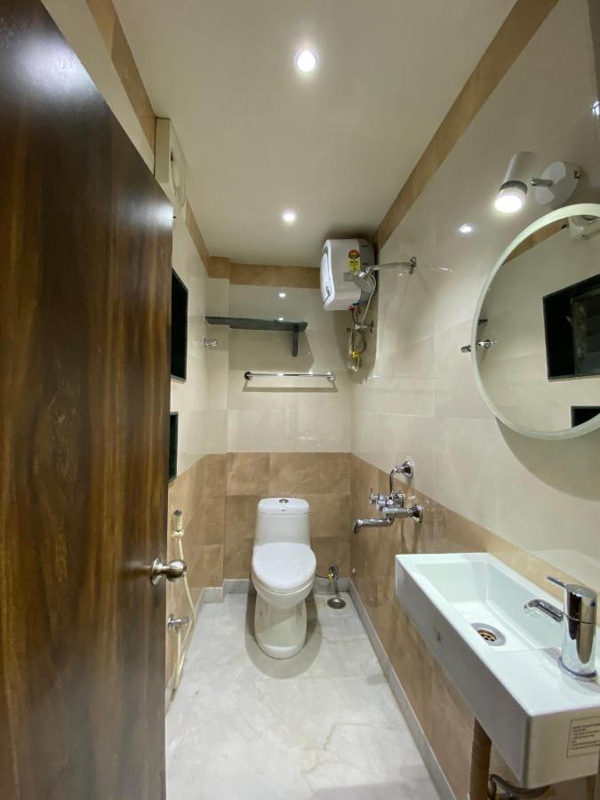Shivam Hotels Калькутта Экстерьер фото