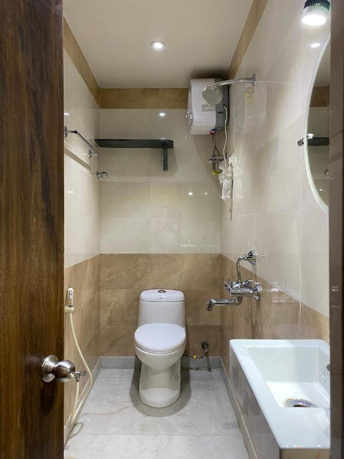 Shivam Hotels Калькутта Экстерьер фото